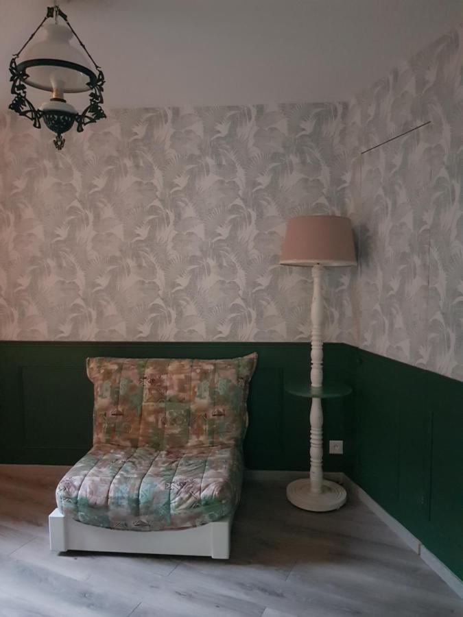 Cheviré-le-Rouge Maison ,1 Chambre, Une Petite Piece , Un Salon, 5 Couchagesヴィラ エクステリア 写真